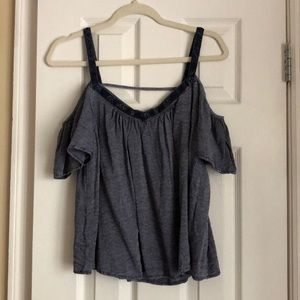 Off the shoulder t.